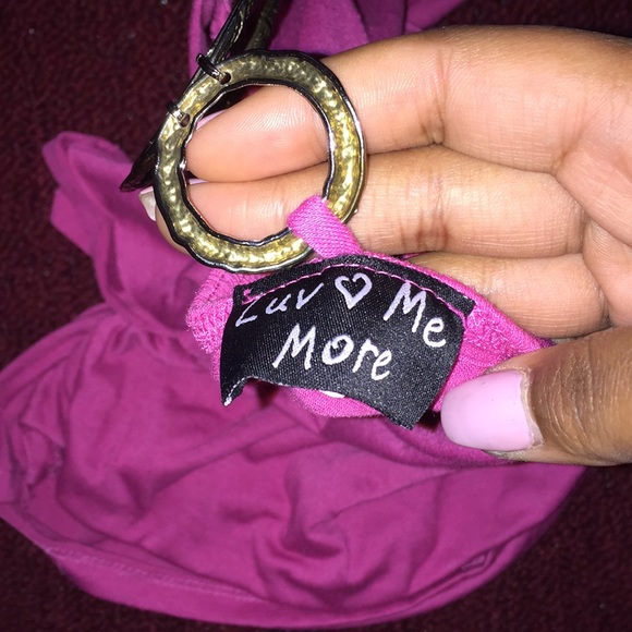 Magenta top with chains in back - Picture 5 of 5